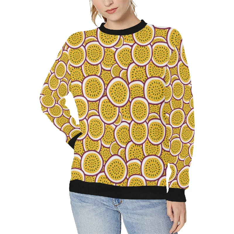 Passion fruits slice pattern Women's Crew Neck Sweatshirt